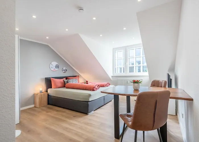 Wohnen Auf Zeit - Innenstadt-appartements Lägenhet *